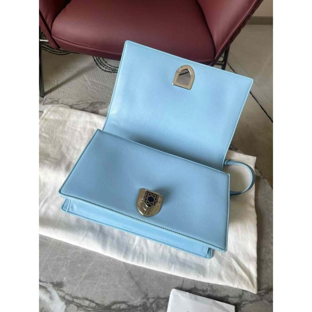 Dior Women Pre-Loved Bag Very Good Condition - Picture 8 of 9